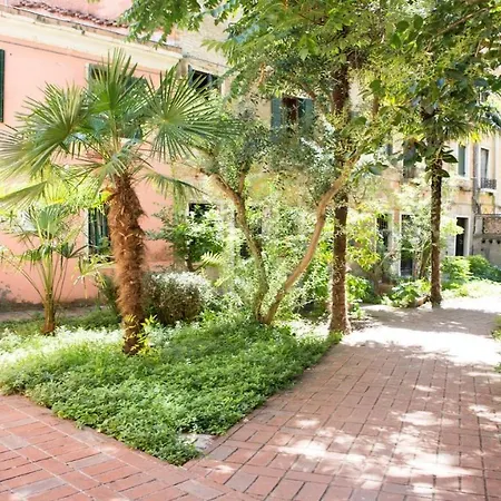 Appartamento Giardino Segreto