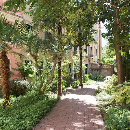 Appartamento Giardino Segreto *